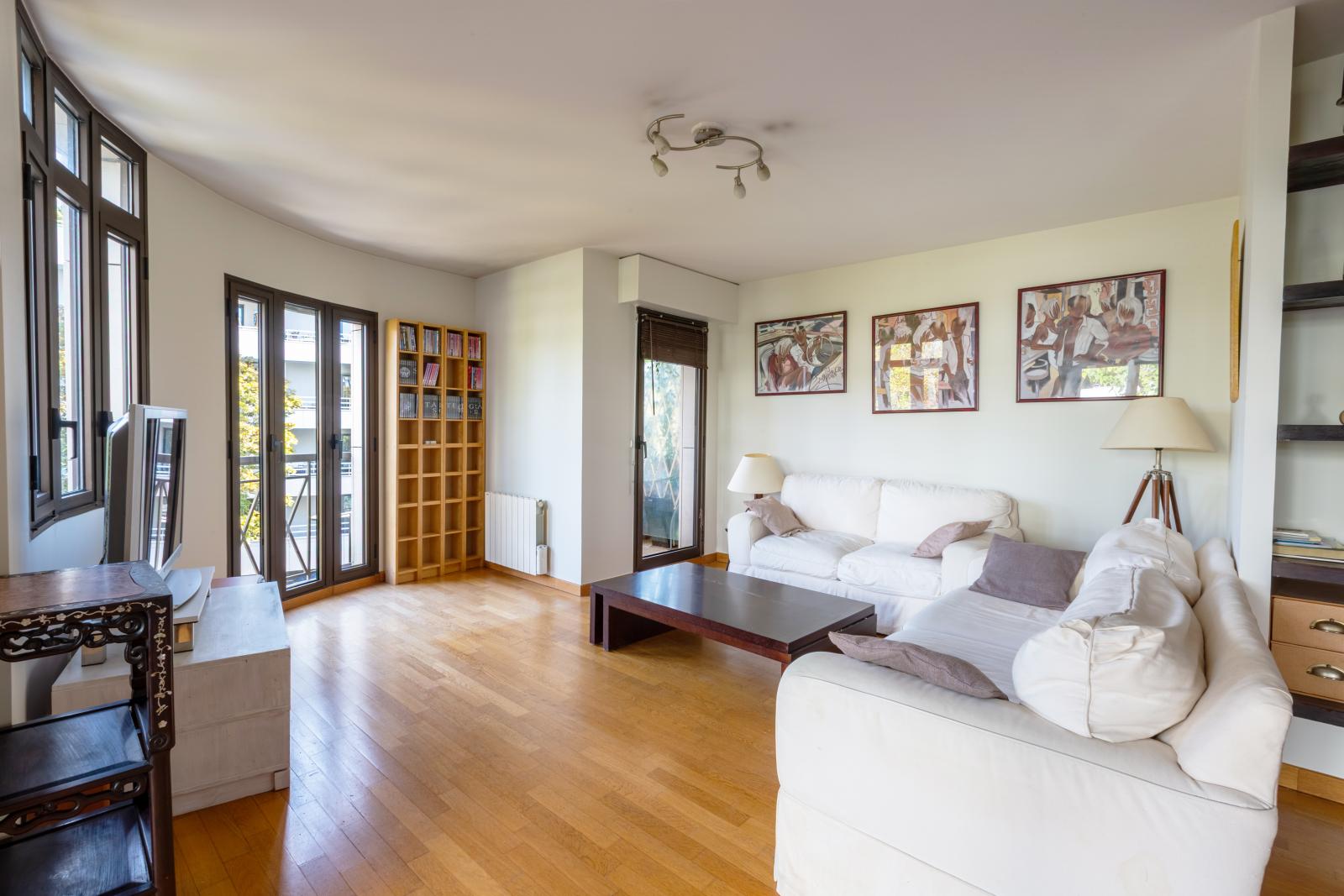 Photo 2 de notre annonce - Location appartement meublé 3 pièces 2 chambres (89 m²) 92100 Rue Louis Blériot, Boulogne-Billancourt